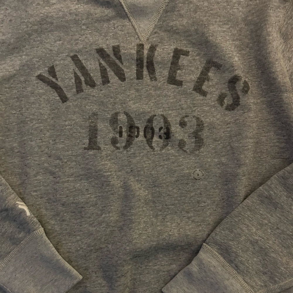 Polo Ralph Lauren | New York Yankees Crewneck Sweatshirt Loft Grey (Small) - Picture 5 of 16
